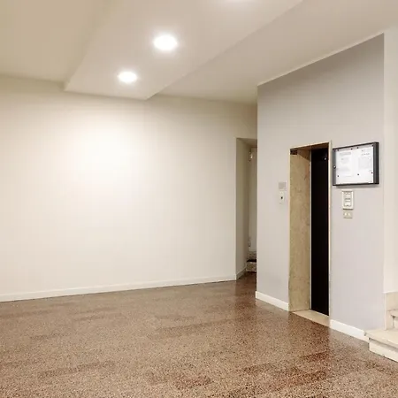 A 5 Minuti Dalla *